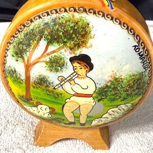 Romania Flask Keepsake Wood/Dbl Sided Hand Painted W/Flag Colors Sz 6 X4.25X 1